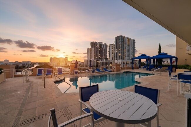 Green House at Dadeland