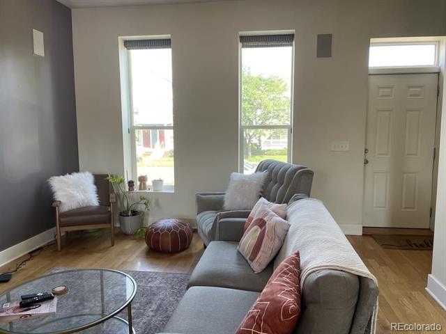 Photo - 3217 Lawrence St