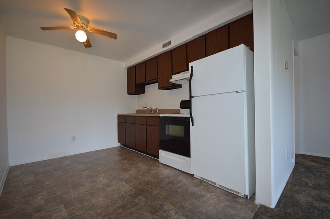 Photo - Russell Square Apartments