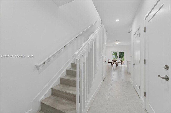 Photo - 355 NW 30th Ave