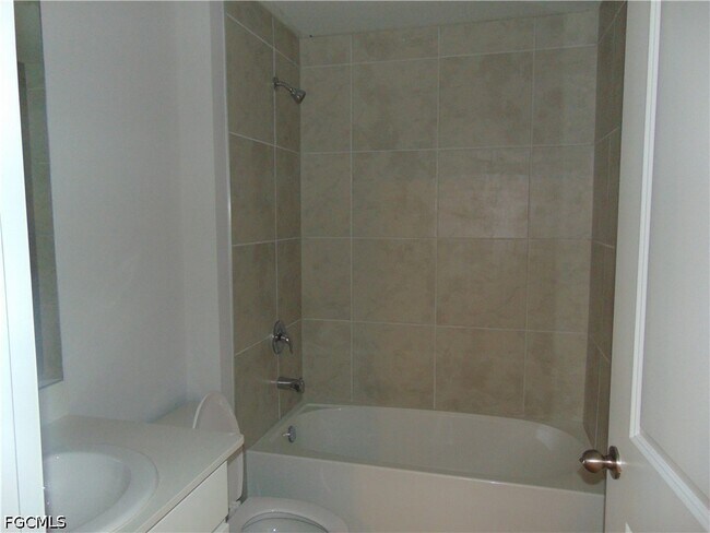 Photo - 7005 Calder Cir