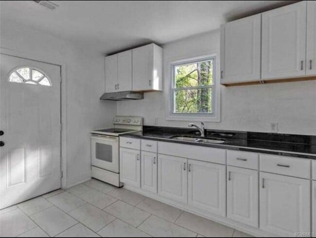 Photo - 4718 Wistar Rd