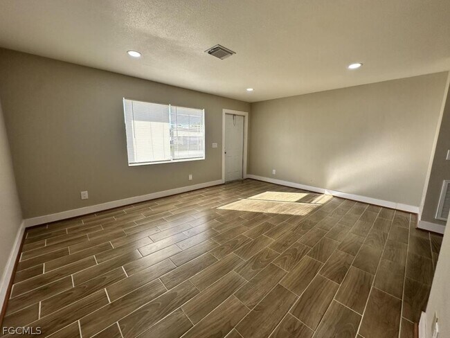 Photo - 127 Gordon Ave S