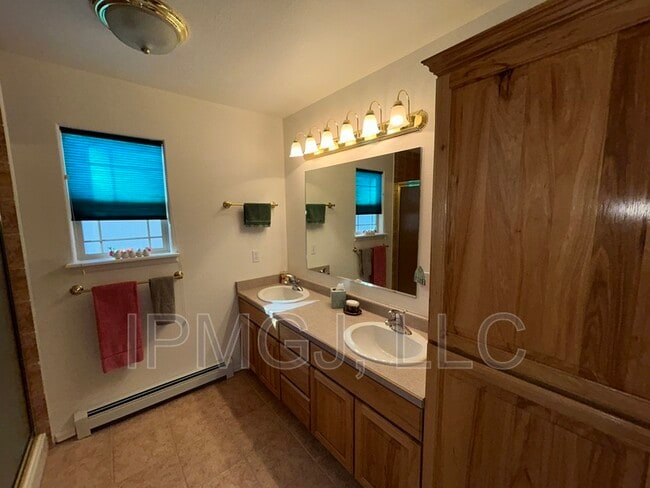 Photo - 815 Lincoln Ct