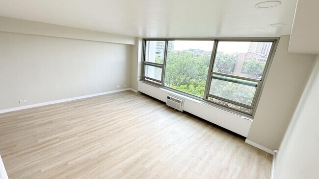 Photo - 3600 N Lake Shore Dr