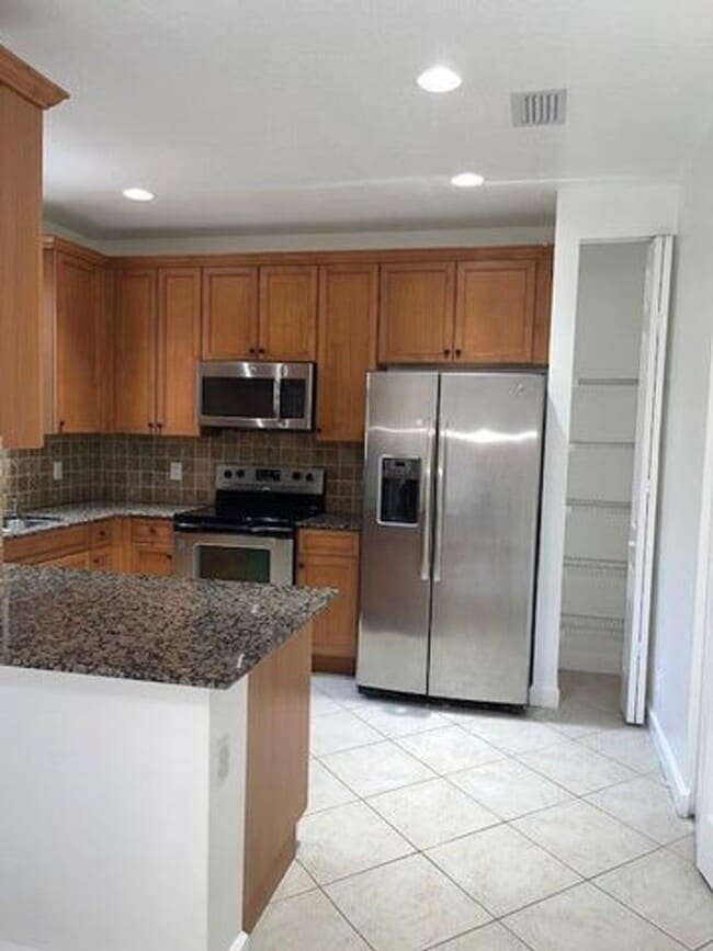 Photo - 114 Astor Cir