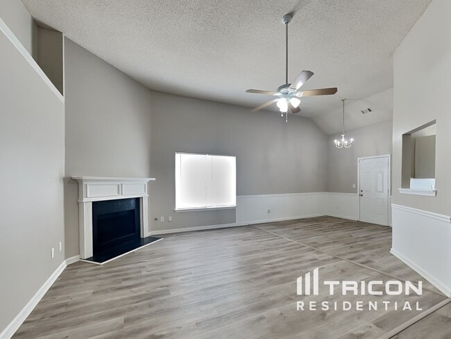 Photo - 805 Marcus Ln