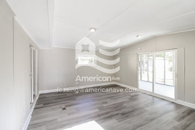 Photo - 114 Garland Terrace