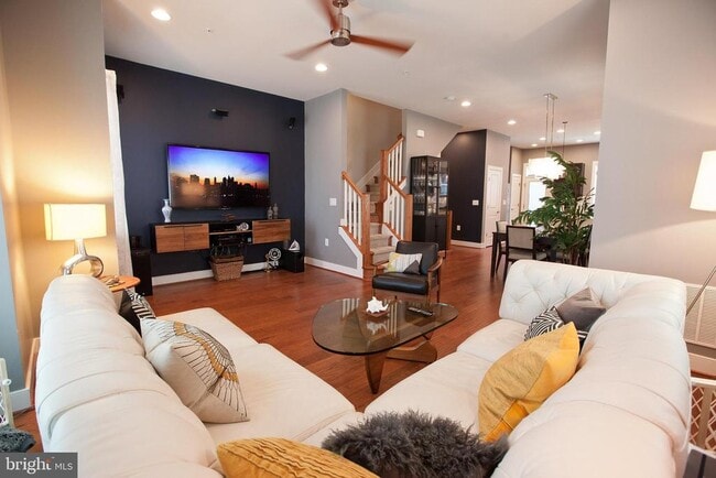 Photo - 2103 Richmond Hwy Townhome