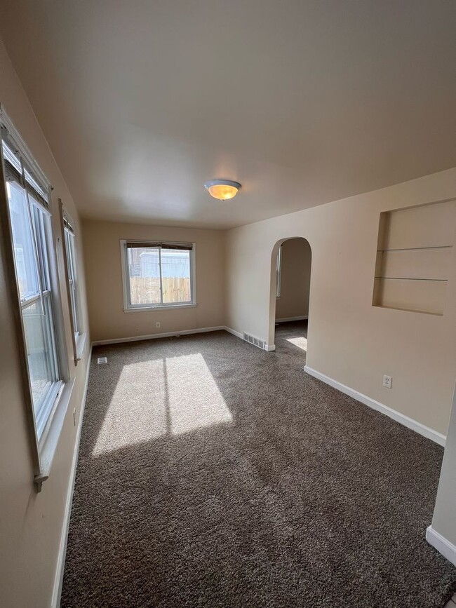 Bright, Clean 3 bed/1 bath- Move In Ready - Bright, Clean 3 bed/1 bath- Move In Ready Casa