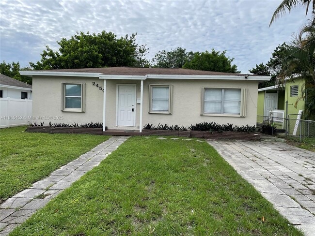 Photo - 2450 Hayes St