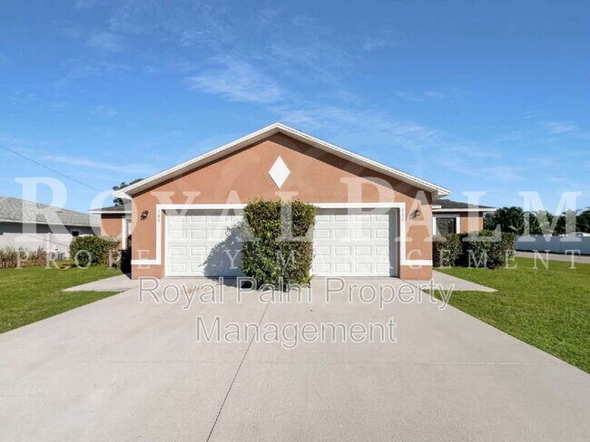 Photo - 111 SE 2nd Ave