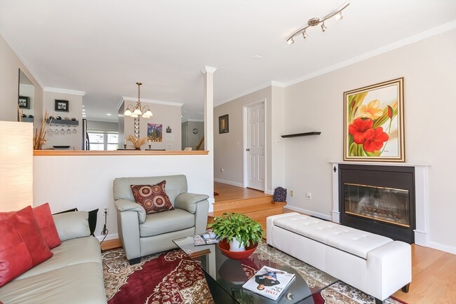 Photo - 109 Salem St