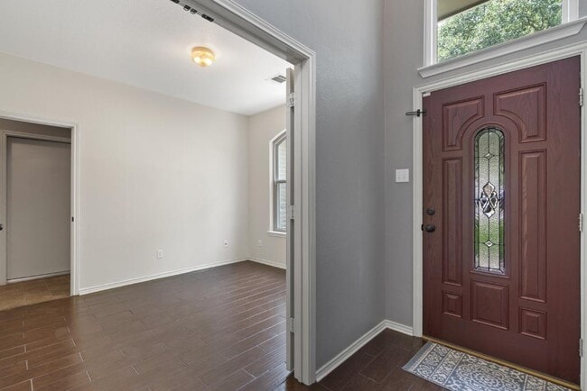 Photo - 2704 Greenlee Dr