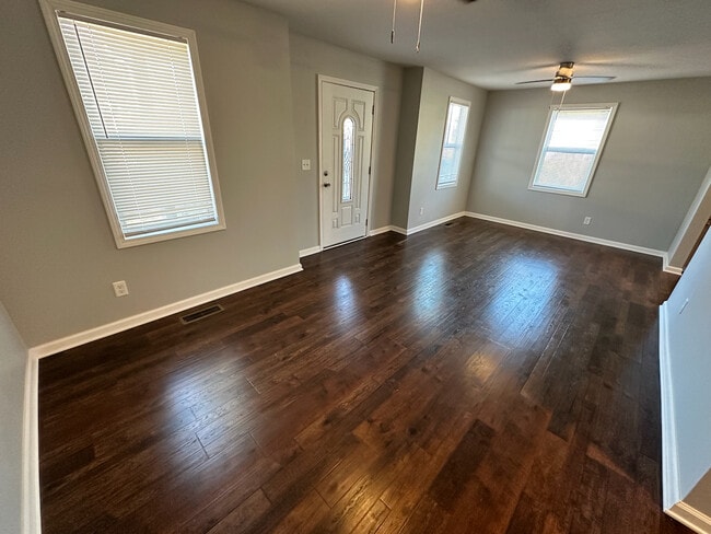 Photo - 1112 W Heerdink Ave