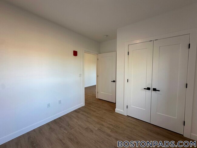 Photo - 199 Gardner St Unidad 212