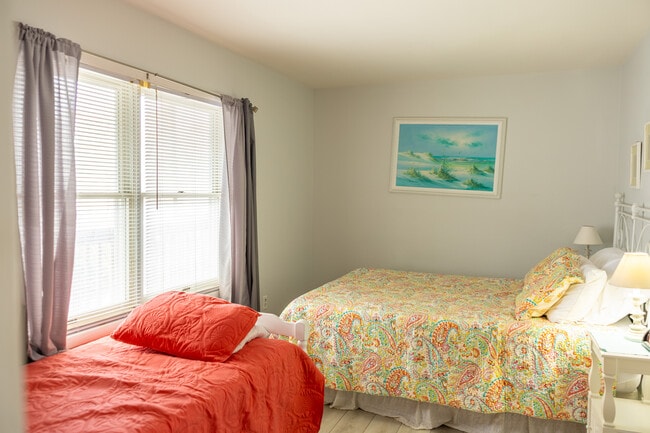 Building Photo - 13901 Wight St Unit 103 The loft