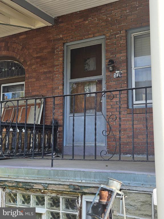 Photo - 5325 Webster St