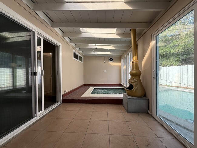 Sala de spa - 5343 Lemp Ave