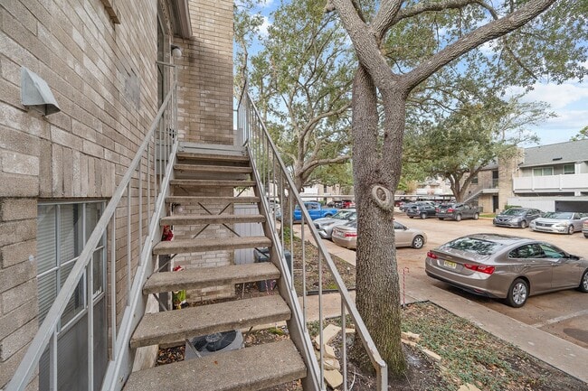 Photo - 10733 Braes Bend Dr Unit 10733