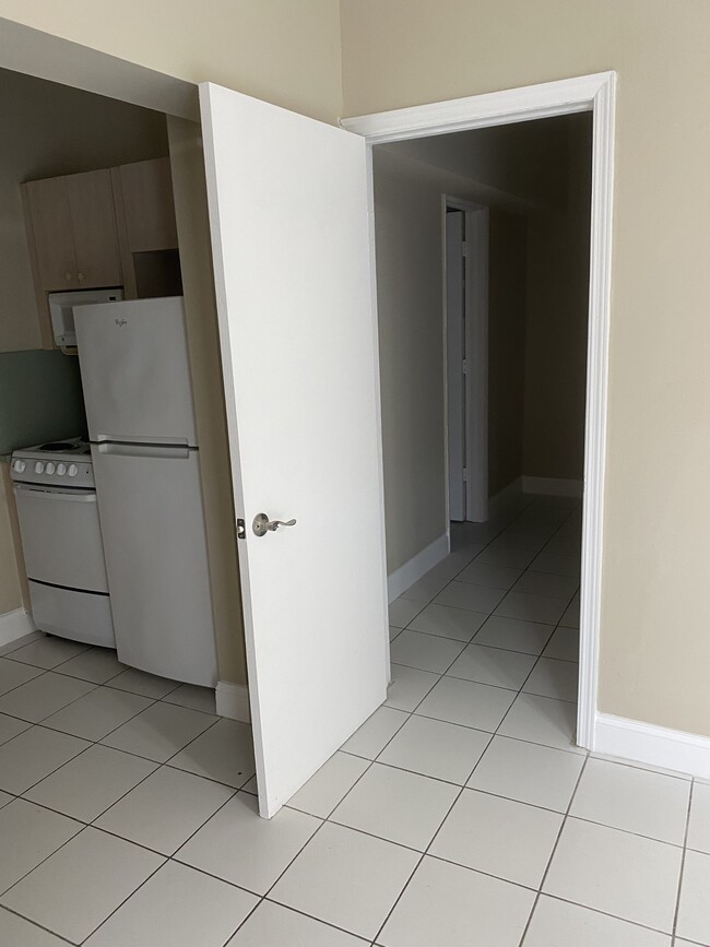 Photo - 201 W 50th St Unit Isabel