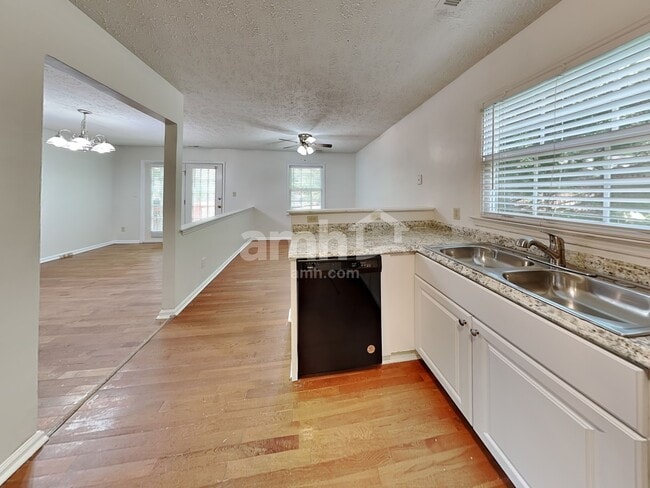 Photo - 210 Wood Valley Ct