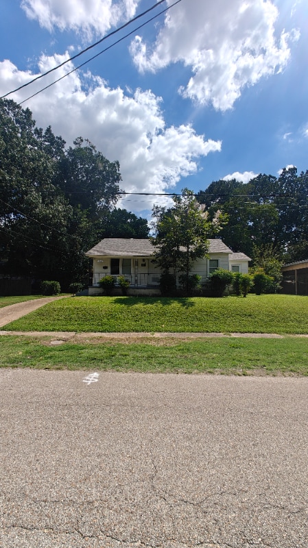 Building Photo - 709 Poplar Ave Rental