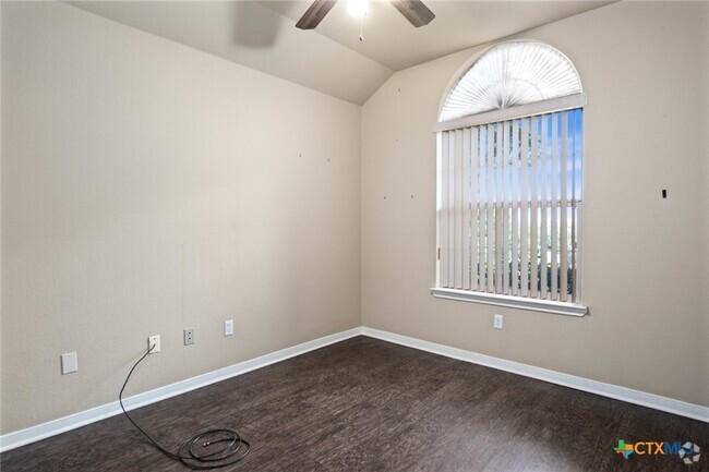 Building Photo - 120 Wind Ridge Dr Rental