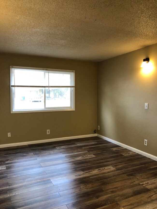 Skyview Apartments Newton, KS