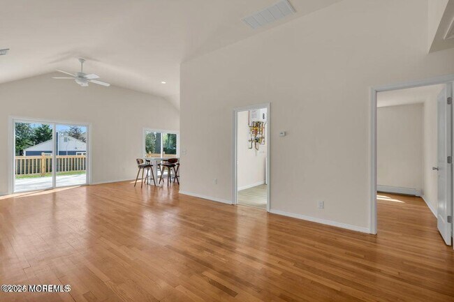 Photo - 34 Chadwick Ave Casa