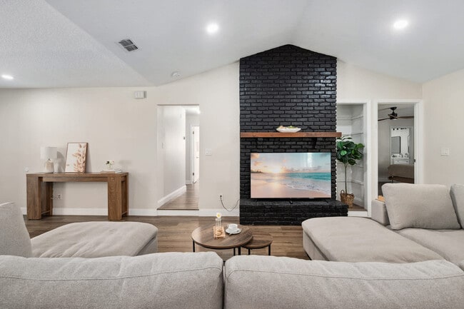 Photo - 4520 Lake Gem Cir Unit ID1075777P