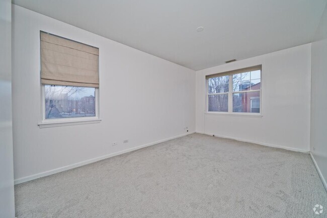 Building Photo - 2 bedroom in Chicago IL 60610 Unit 103 Rental