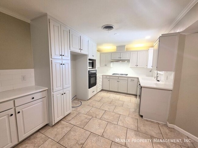 Photo - 3216 Camarie Ave