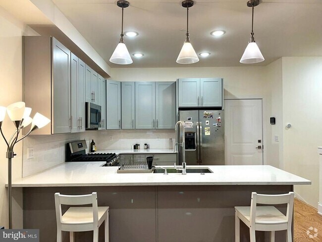 Building Photo - 512 W Montgomery Ave Rental