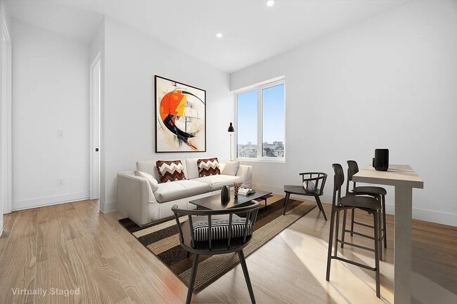 Photo - 379 Hawthorne St Unidad 3K