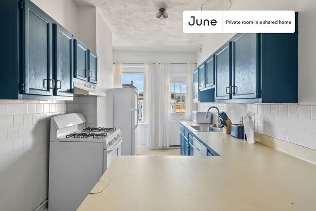 Photo - Room in Shared 4 bed/1 bath home Unidad C