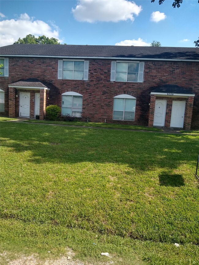 Building Photo - 9029 Carousel Ln Unit B