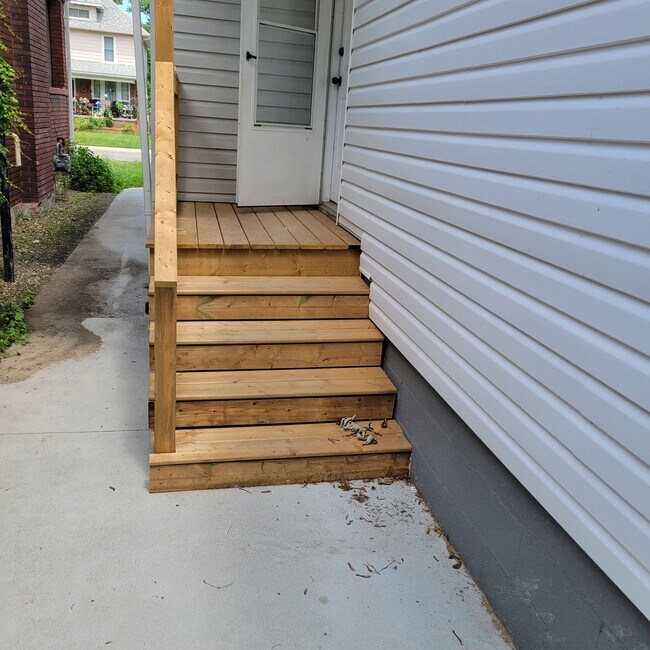 Photo - Beautiful Studio Apartment for Rent! Unit Back