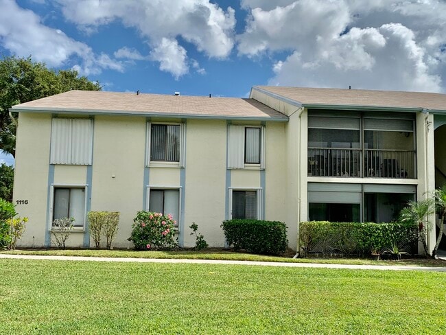 Building Photo - 1116 Green Pine Blvd Unit G1