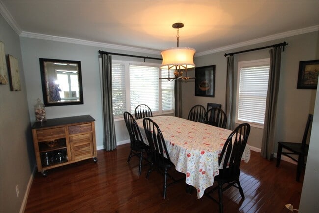 Building Photo - 5732 E Lake Rd