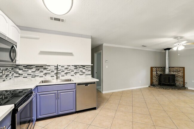 Photo - 1617 Acacia Rd