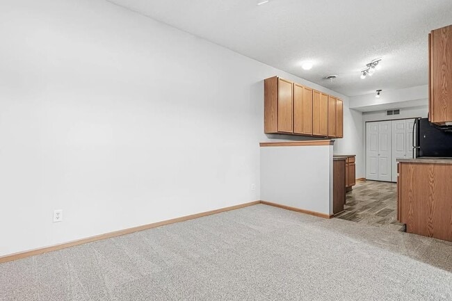 Photo - 5377 172nd St W