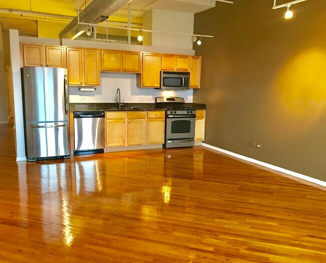 Photo - 500 S Clinton St Unit 325
