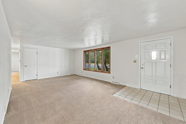 3000 Mountain View Ave