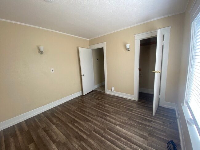 Photo - 315 Monroe St