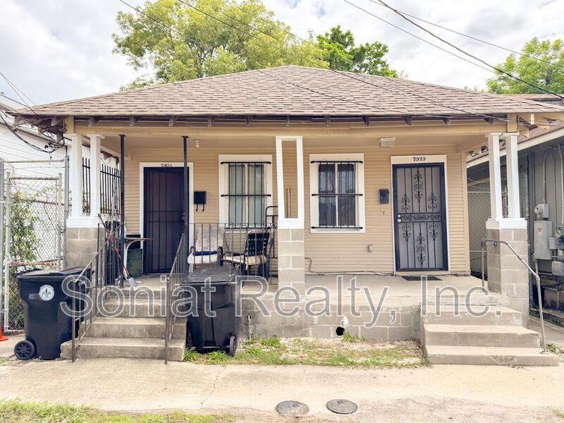 Photo - 7929 Oleander St.