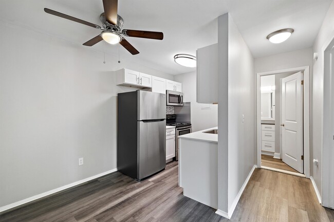 Photo - Town & Country Apartments - Wixom, MI