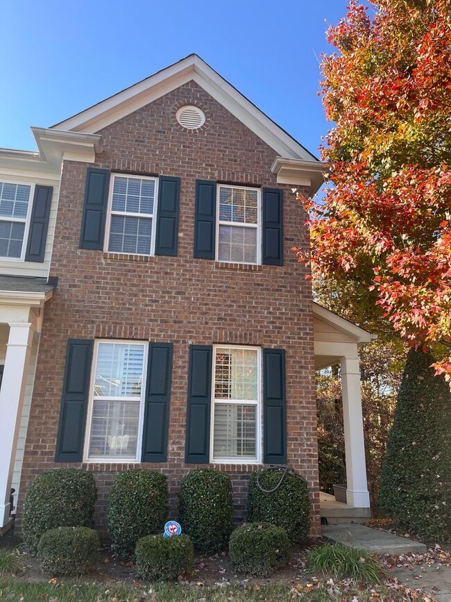 Building Photo - Spacious 2BR/3BA Townhome in Rennaisance Park near Downtown Raleigh