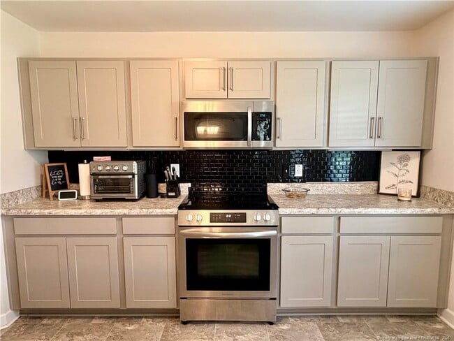 Photo - 158 Craftsman Ct