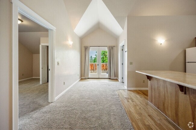 Building Photo - Peaceful 2-bedroom 1-bath Cottage with Dec... Rental